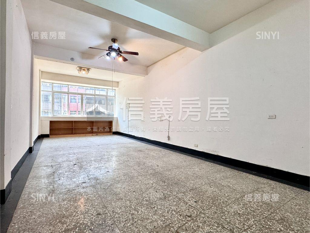 建國三路商四金透店房屋室內格局與周邊環境