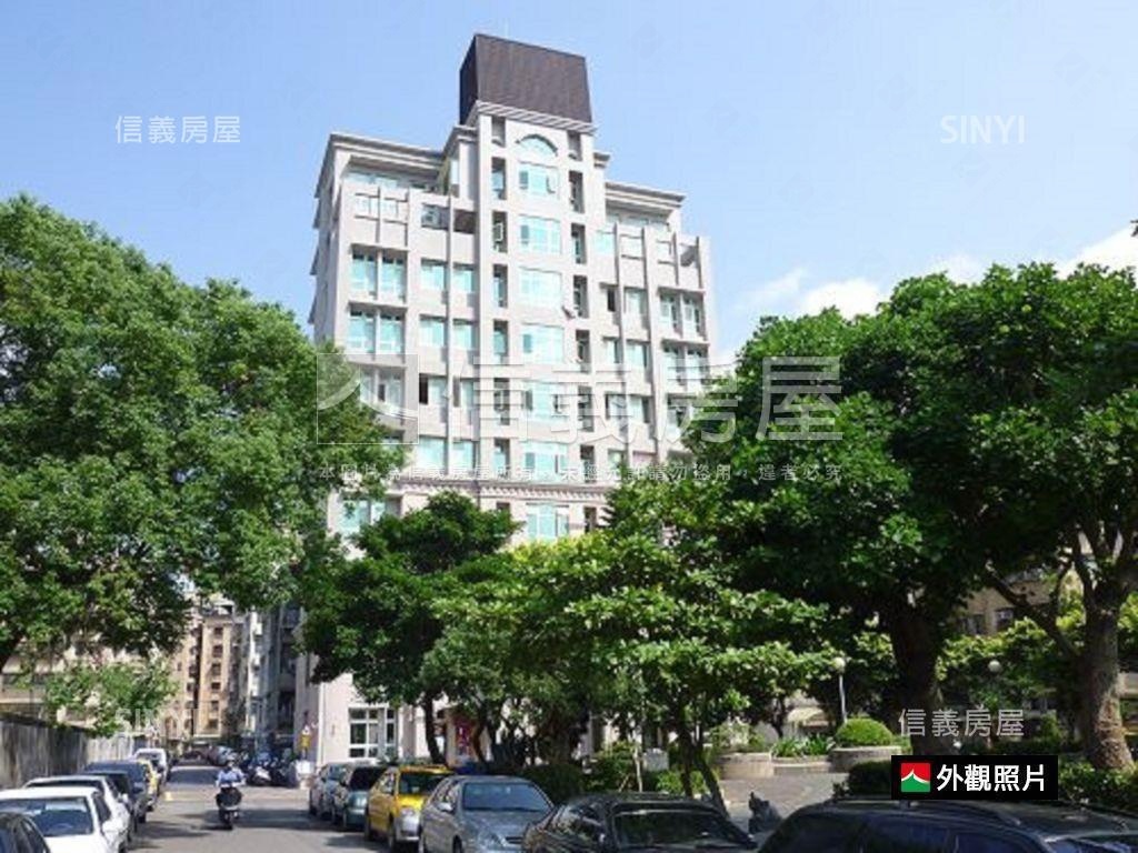 信義世爵☆車位房屋室內格局與周邊環境