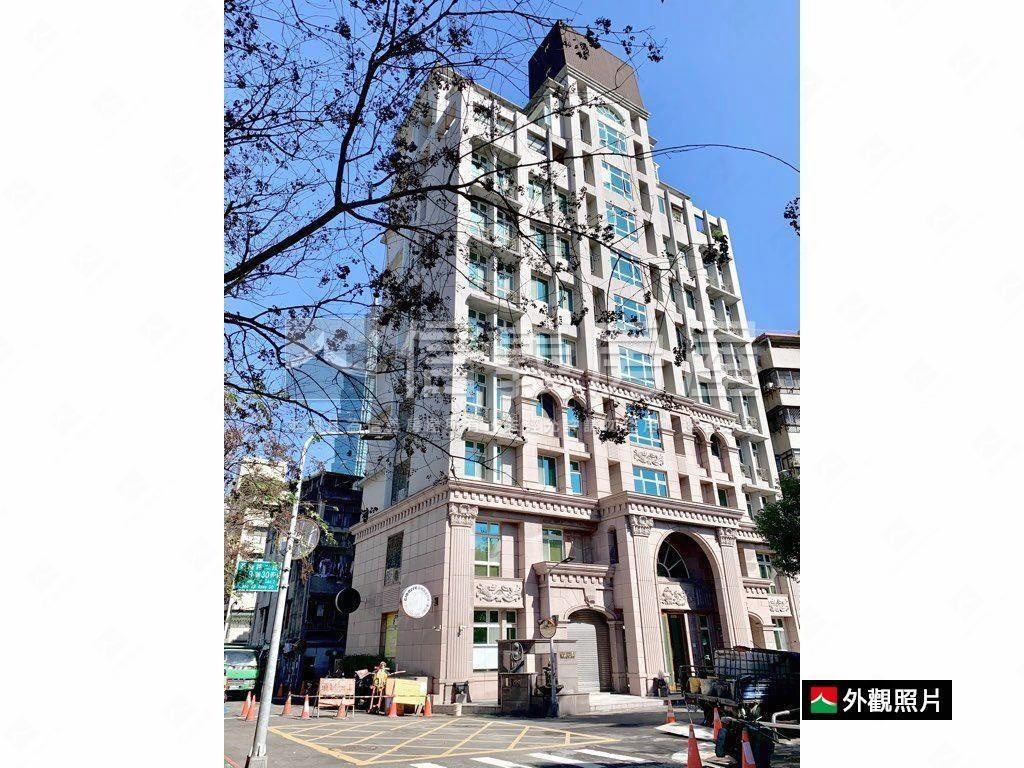 信義世爵☆車位房屋室內格局與周邊環境