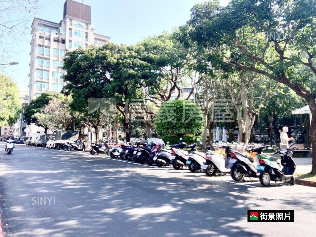 信義世爵☆車位房屋室內格局與周邊環境