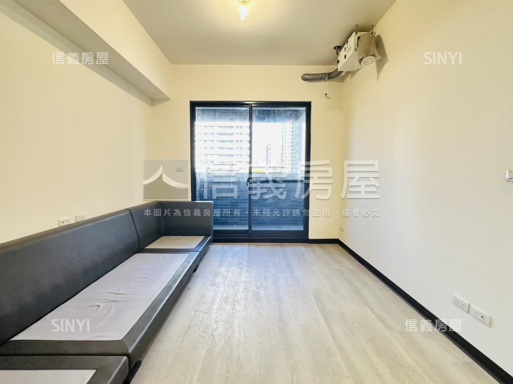 小檜溪公園景露臺三房車位房屋室內格局與周邊環境