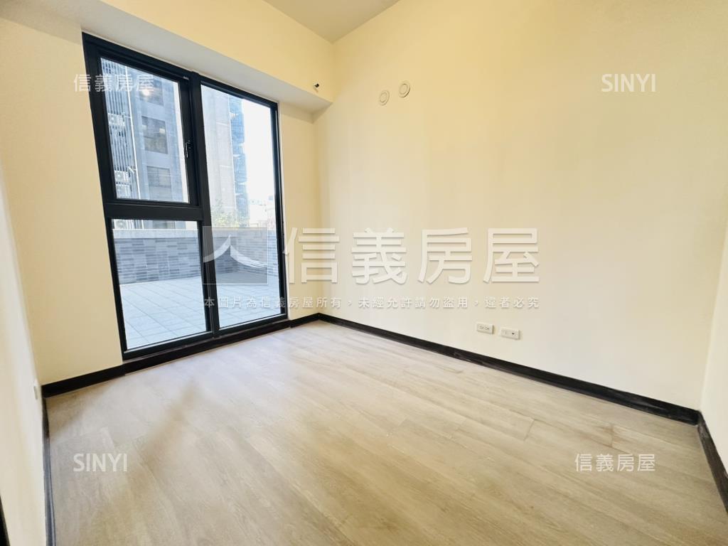 小檜溪公園景露臺三房車位房屋室內格局與周邊環境