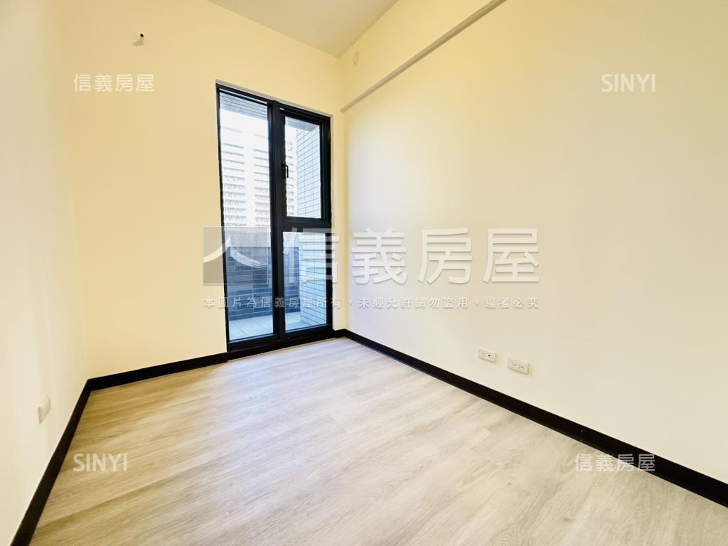 小檜溪公園景露臺三房車位房屋室內格局與周邊環境