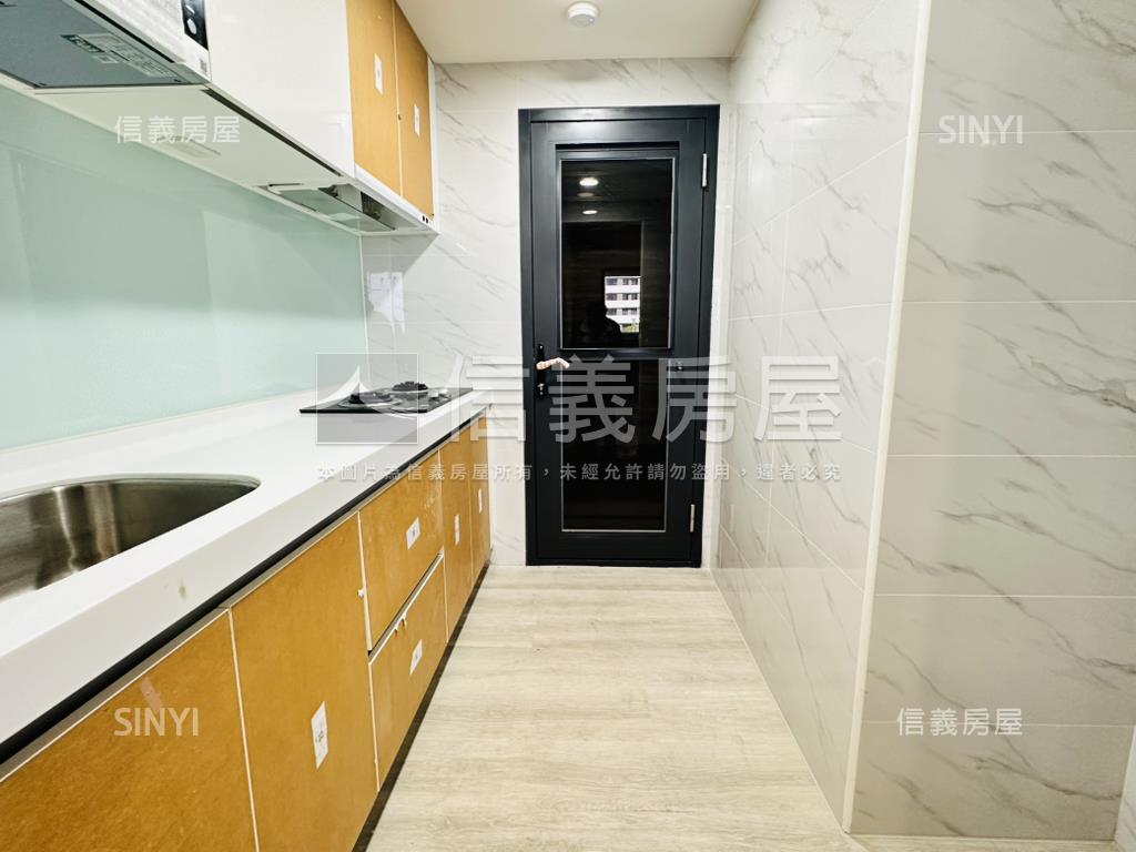 小檜溪公園景露臺三房車位房屋室內格局與周邊環境