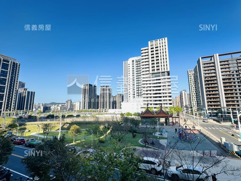 小檜溪公園景露臺三房車位房屋室內格局與周邊環境