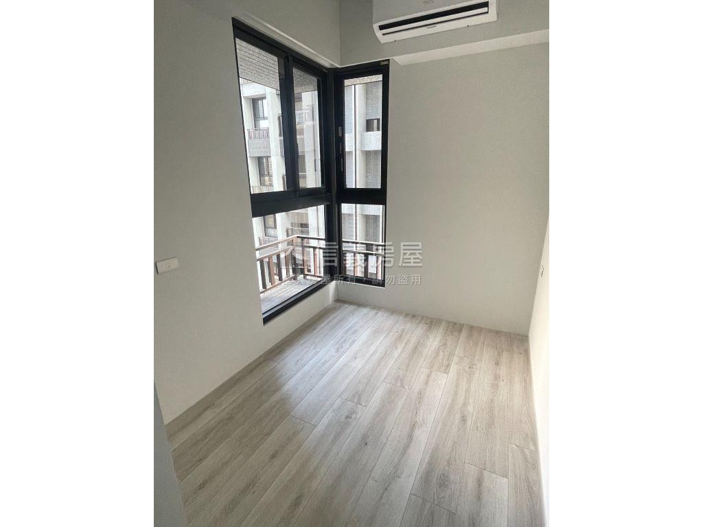 文心１號精裝美宅稀有釋出房屋室內格局與周邊環境