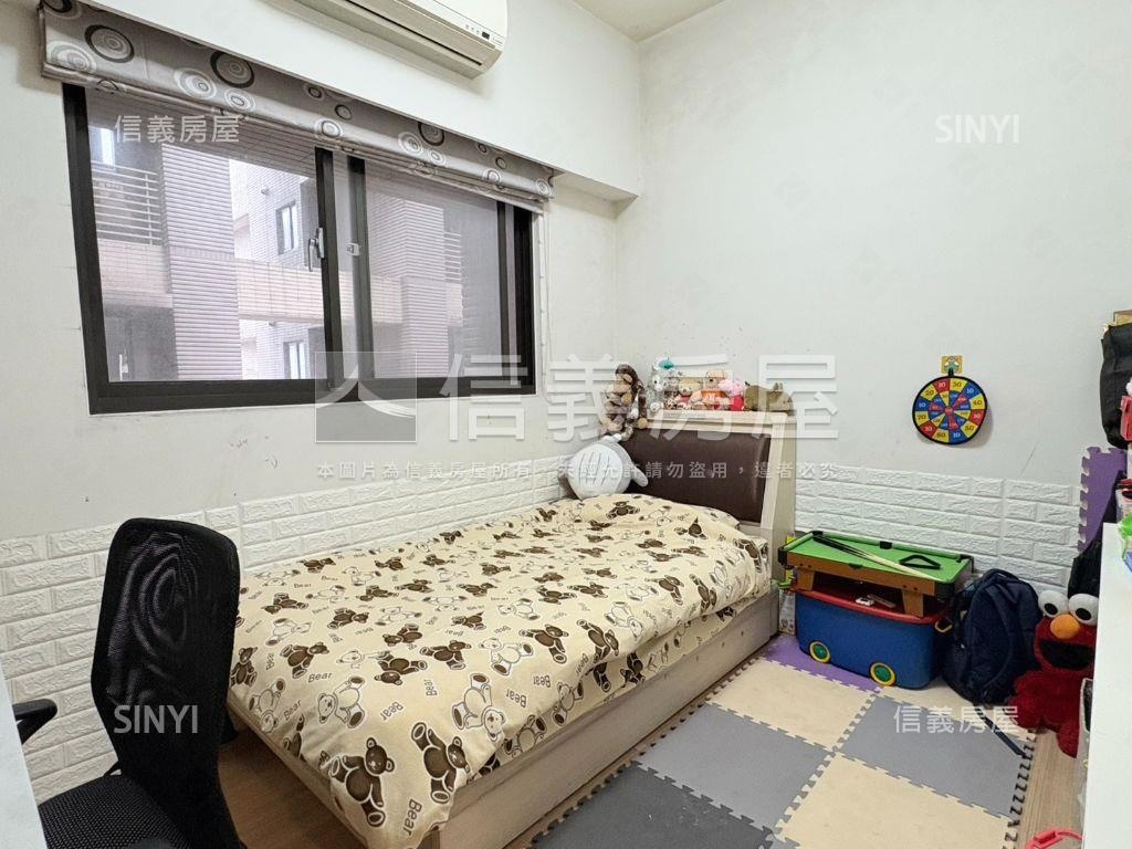 心六藝美妝前後陽台大二房房屋室內格局與周邊環境