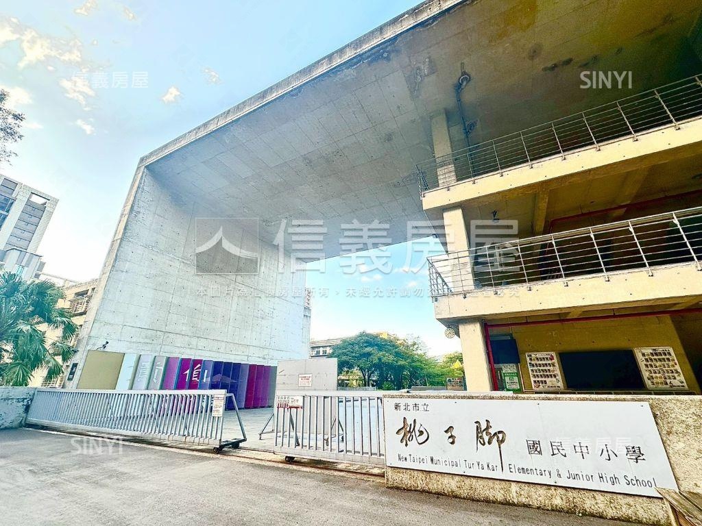 心六藝美妝前後陽台大二房房屋室內格局與周邊環境