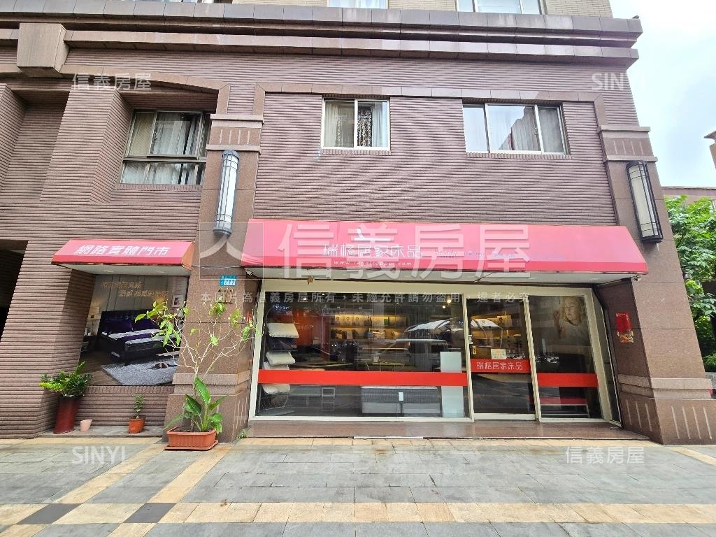 稀有釋出面寬重劃區金店面房屋室內格局與周邊環境