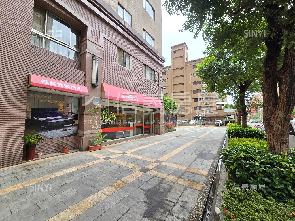 稀有釋出面寬重劃區金店面房屋室內格局與周邊環境