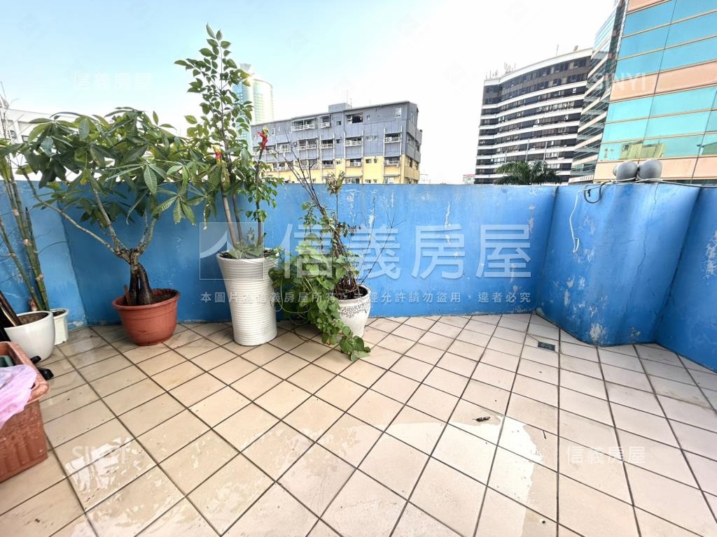 台南火車站前角窗黃金店霸房屋室內格局與周邊環境