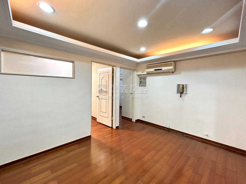 【輝煌】康定電梯兩房房屋室內格局與周邊環境