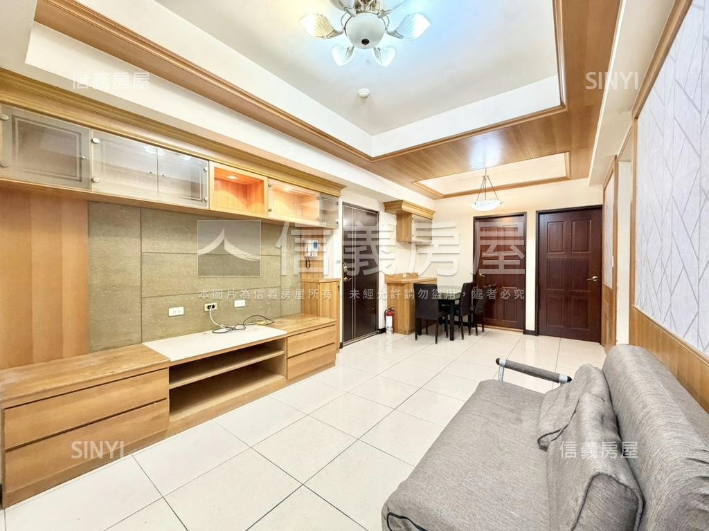 法國經典˙雙併成家２房房屋室內格局與周邊環境