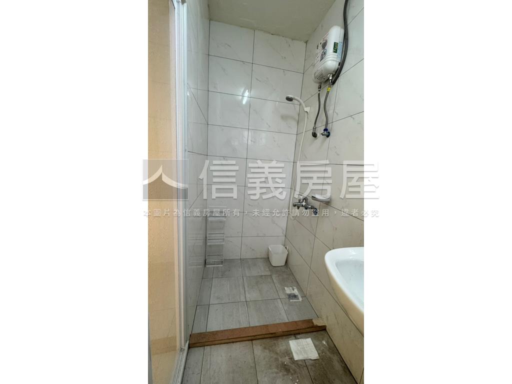 五峰路陽光明媚房屋室內格局與周邊環境