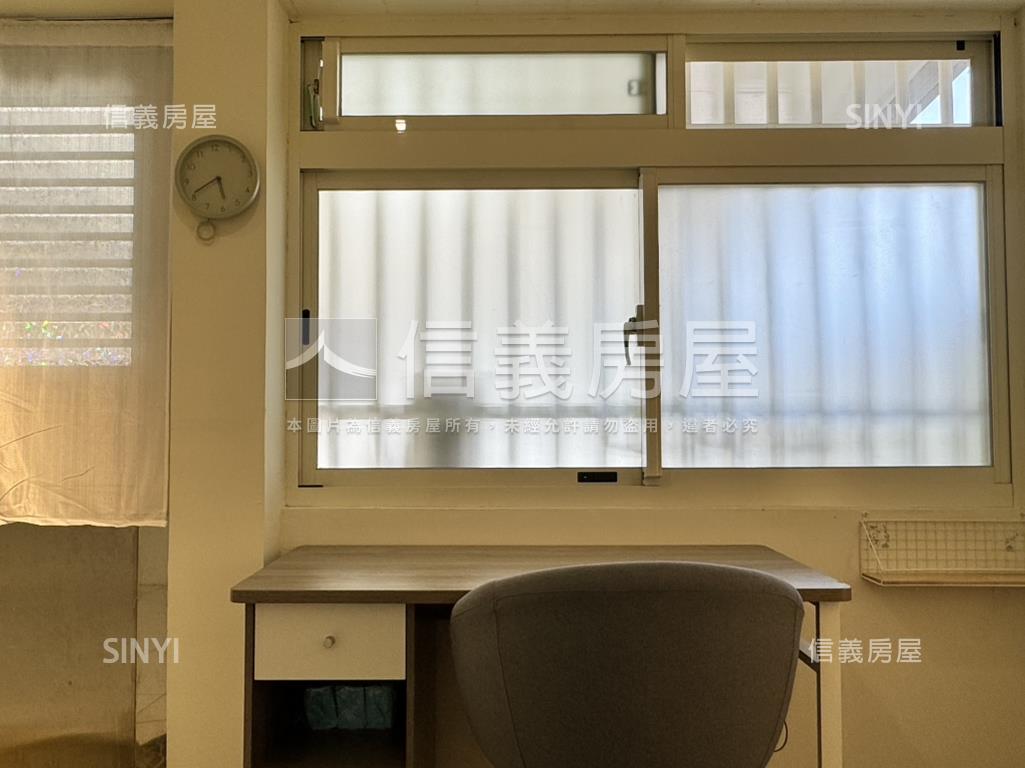 五峰路陽光明媚房屋室內格局與周邊環境