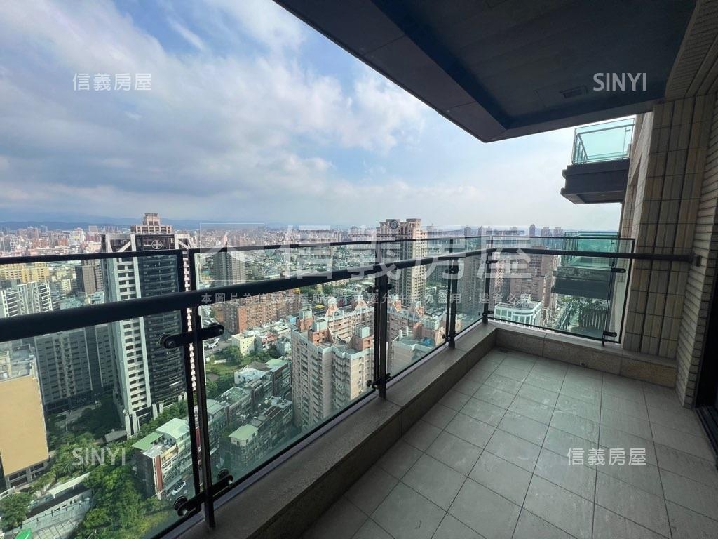 正藝文特區芙蓉匯美景豪宅房屋室內格局與周邊環境