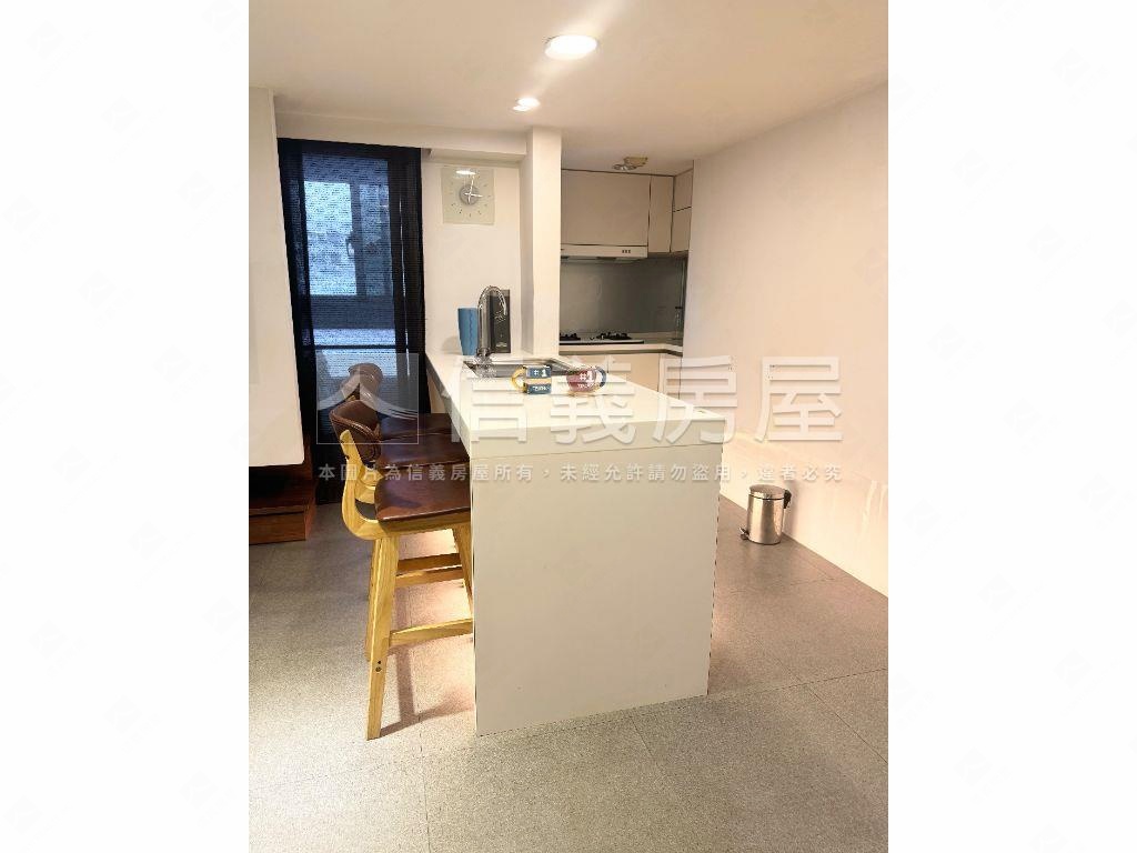 雙敦方正美裝後棟阿曼房屋室內格局與周邊環境