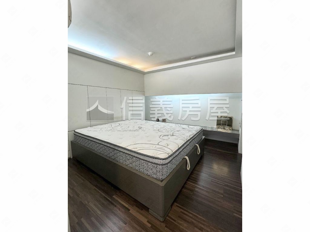 雙敦方正美裝後棟阿曼房屋室內格局與周邊環境