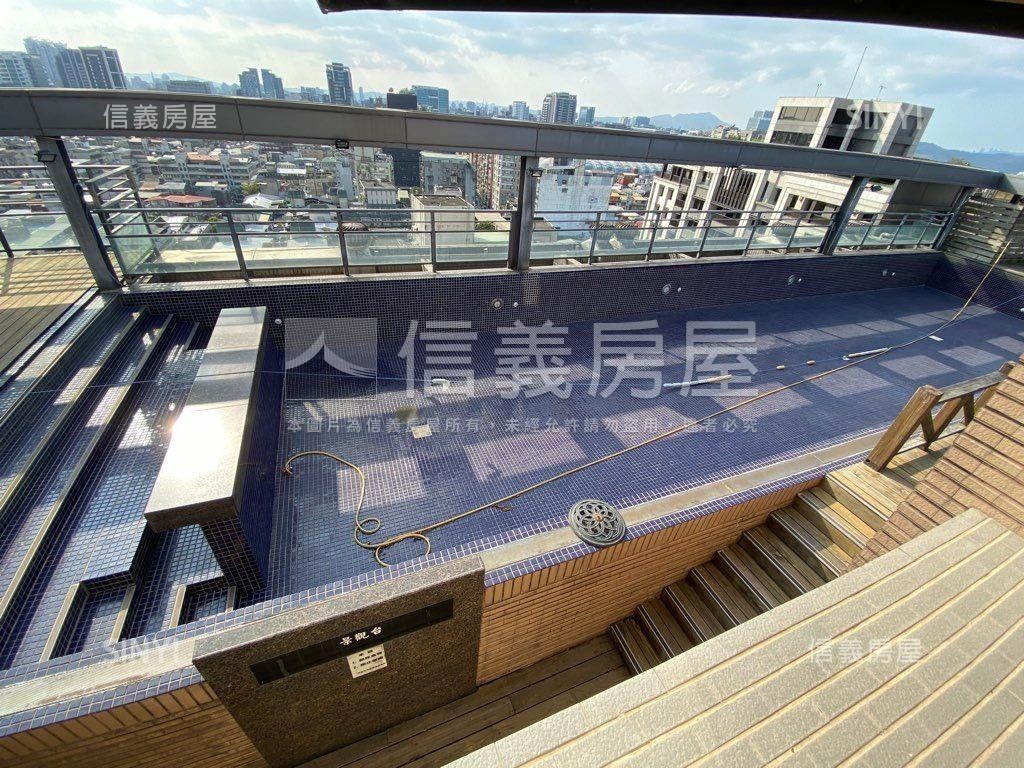 雙敦方正美裝後棟阿曼房屋室內格局與周邊環境