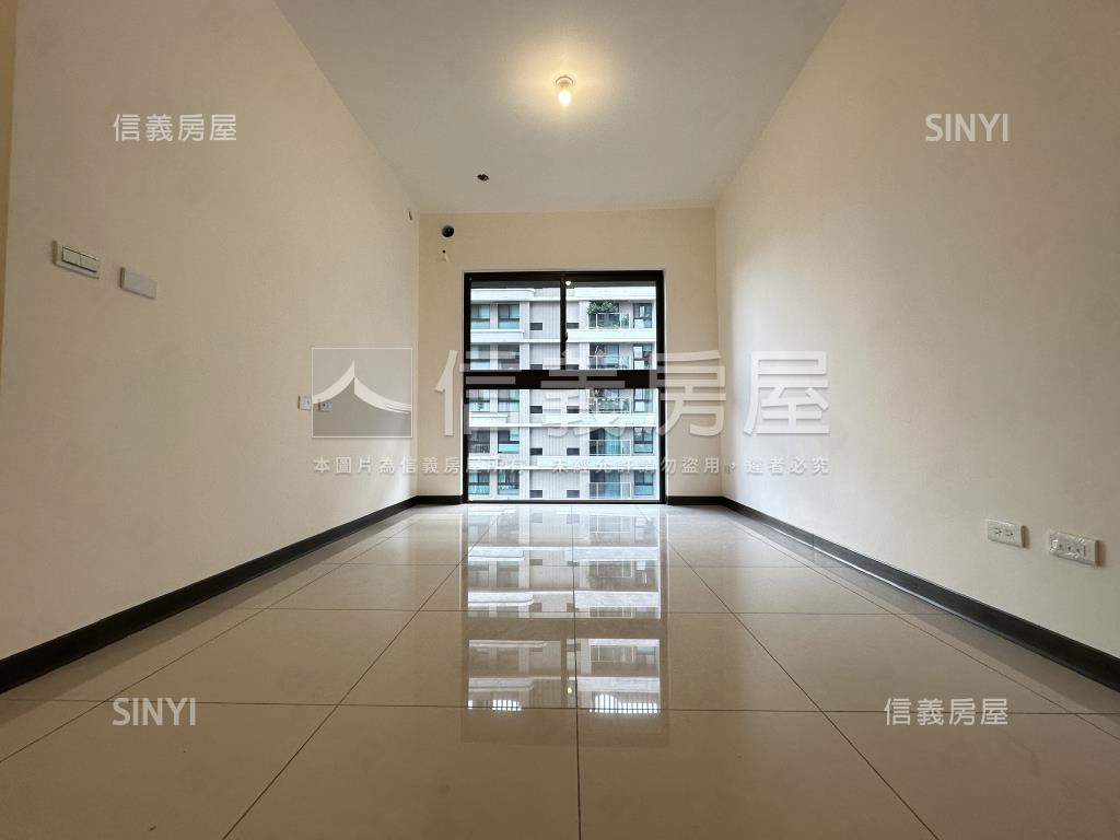 新画峰精選電梯兩房車房屋室內格局與周邊環境