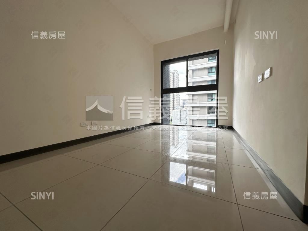 新画峰精選電梯兩房車房屋室內格局與周邊環境