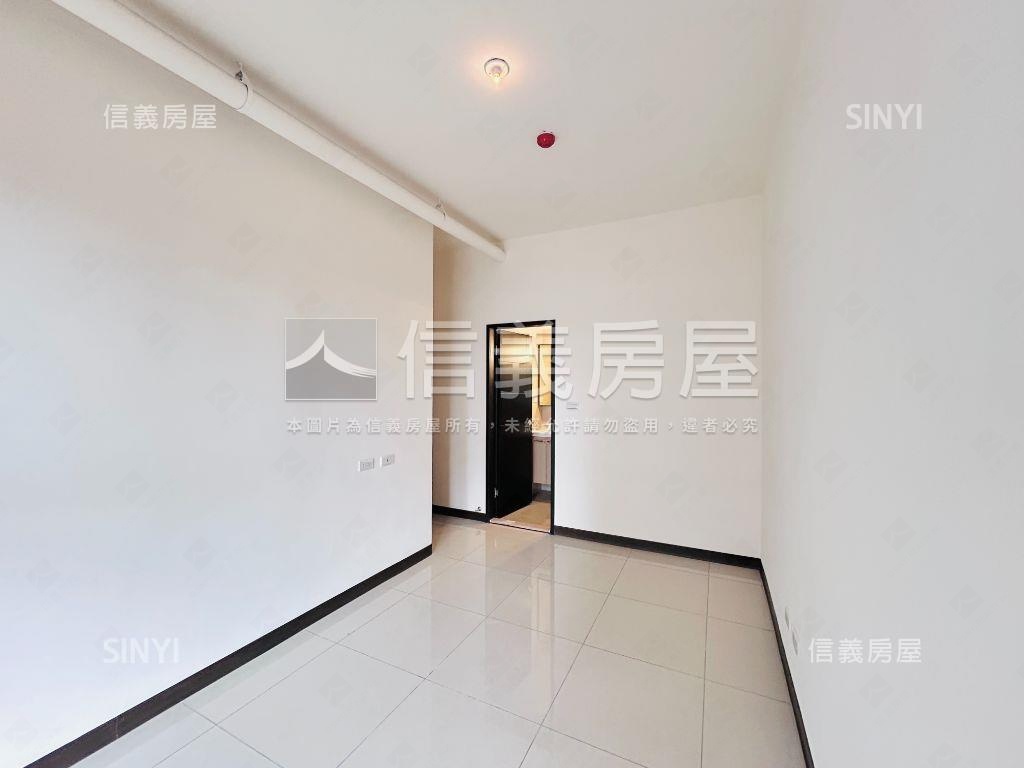 新画峰精選電梯兩房車位房屋室內格局與周邊環境