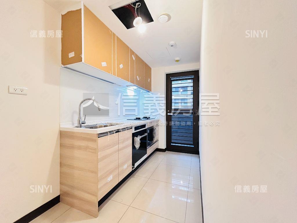 新画峰精選電梯兩房車位房屋室內格局與周邊環境