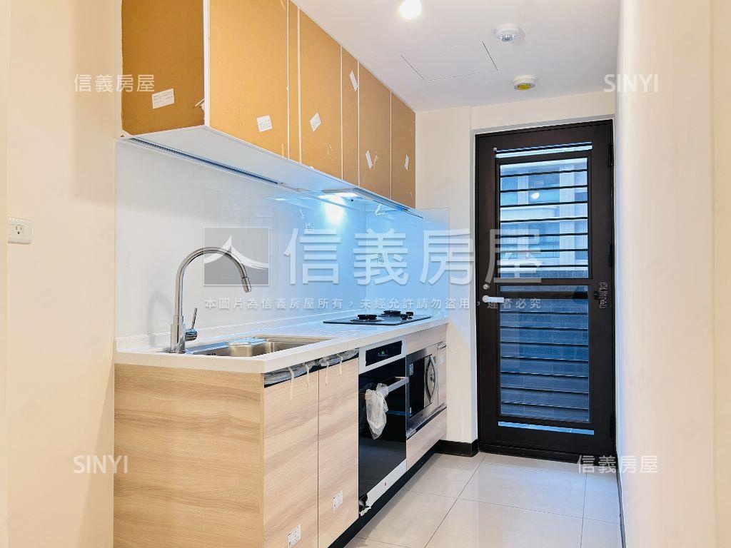 新画峰精選電梯兩房車位房屋室內格局與周邊環境