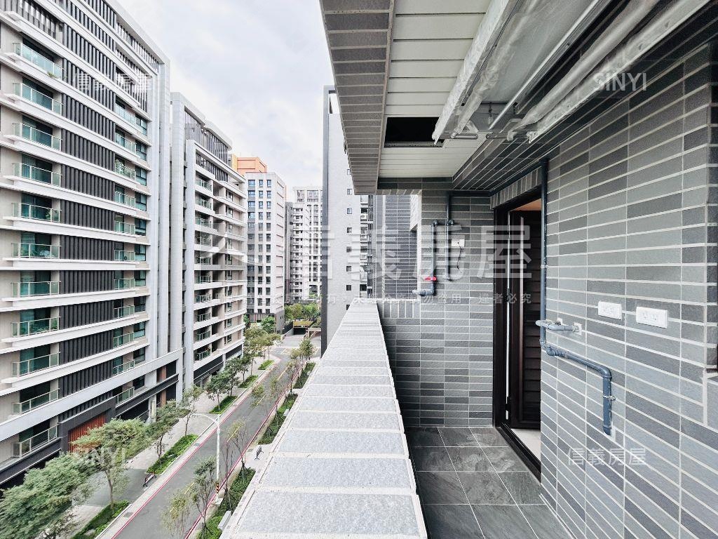 新画峰精選電梯兩房車位房屋室內格局與周邊環境