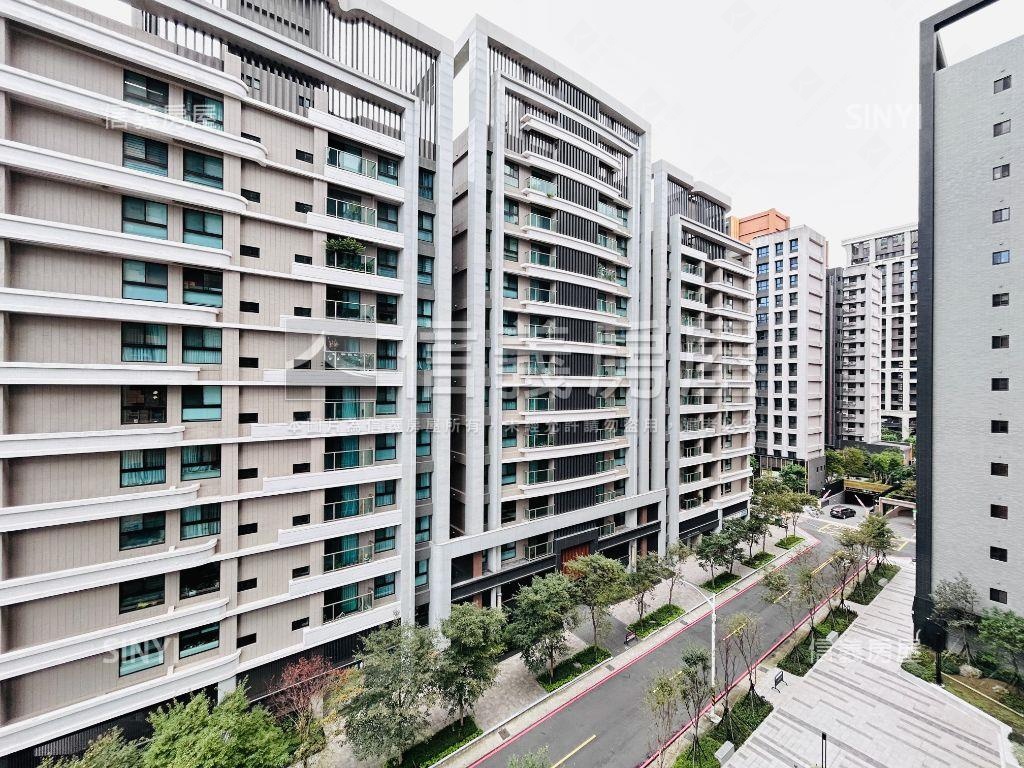 新画峰精選電梯兩房車位房屋室內格局與周邊環境