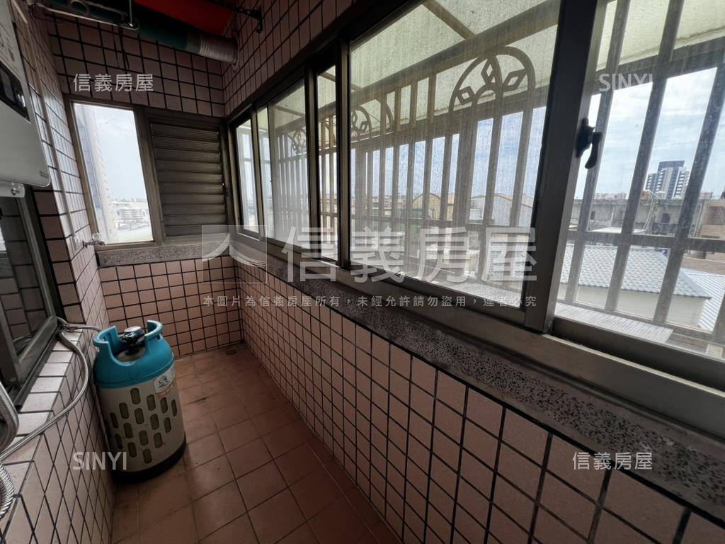 和美市中心三房雙衛浴開窗房屋室內格局與周邊環境