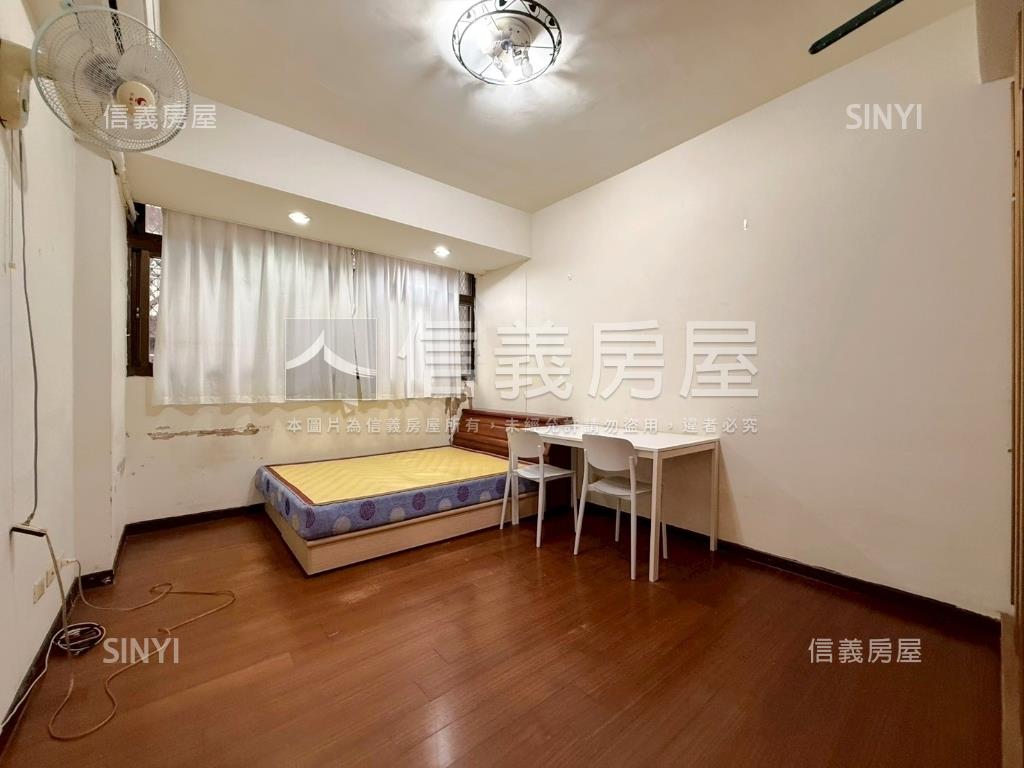 英才路公寓四房房屋室內格局與周邊環境