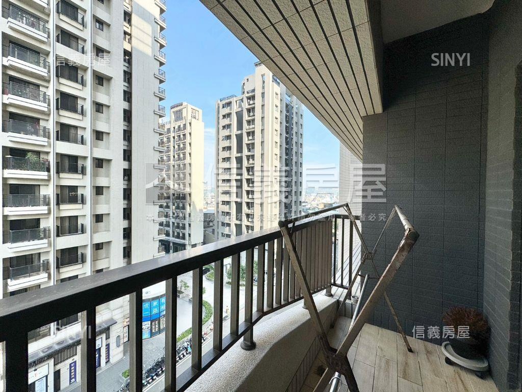 世紀城裝潢美兩房房屋室內格局與周邊環境