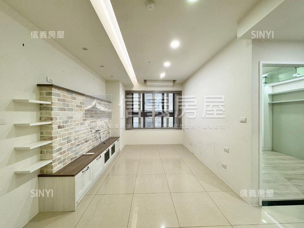 世紀城裝潢美兩房房屋室內格局與周邊環境