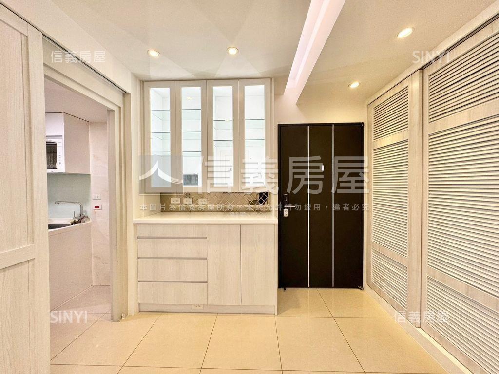 世紀城裝潢美兩房房屋室內格局與周邊環境