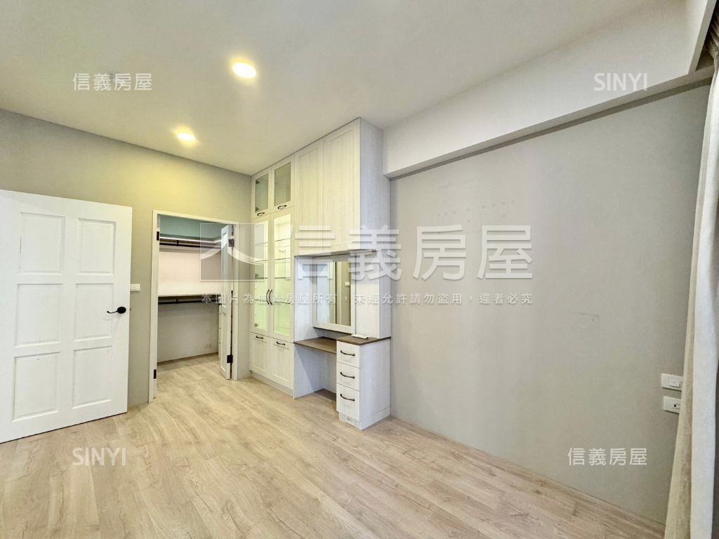 世紀城裝潢美兩房房屋室內格局與周邊環境