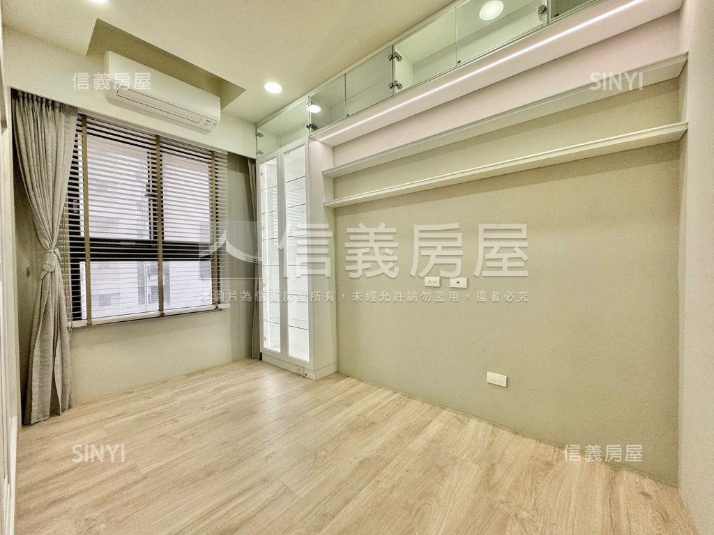 世紀城裝潢美兩房房屋室內格局與周邊環境