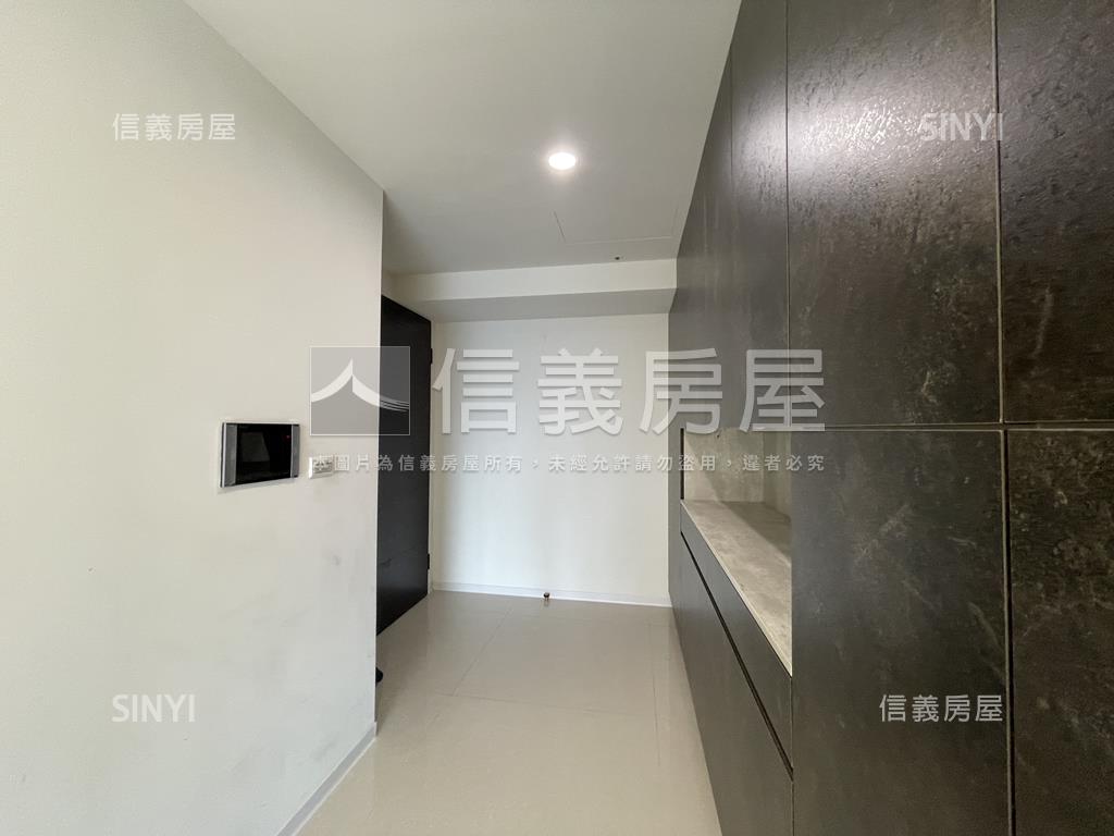昭揚縱橫景觀宅雙平面車位房屋室內格局與周邊環境