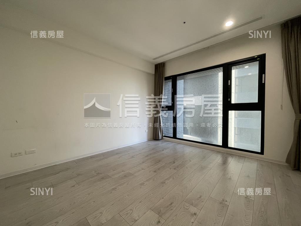 昭揚縱橫景觀宅雙平面車位房屋室內格局與周邊環境