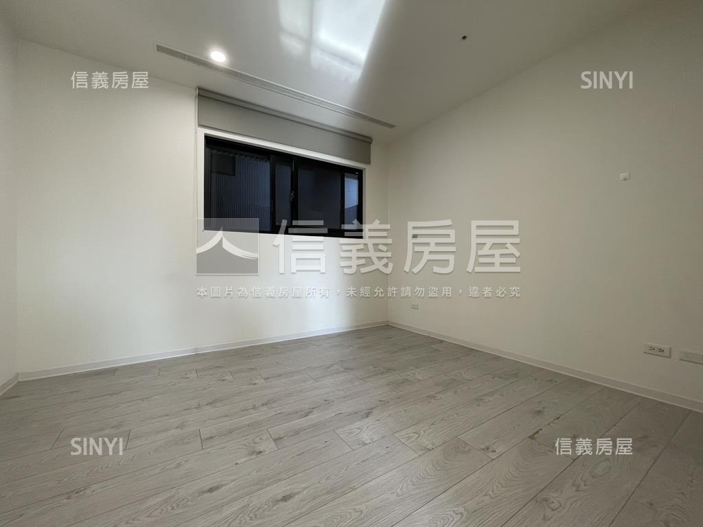 昭揚縱橫景觀宅雙平面車位房屋室內格局與周邊環境