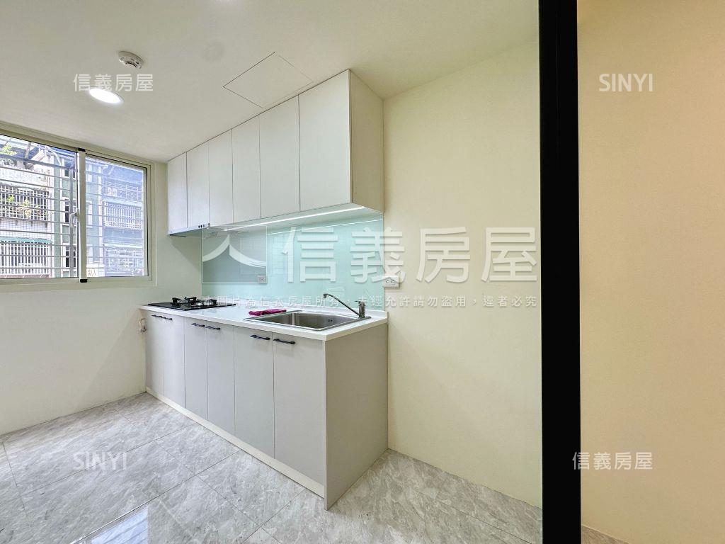 中港裝潢方正公寓３樓房屋室內格局與周邊環境