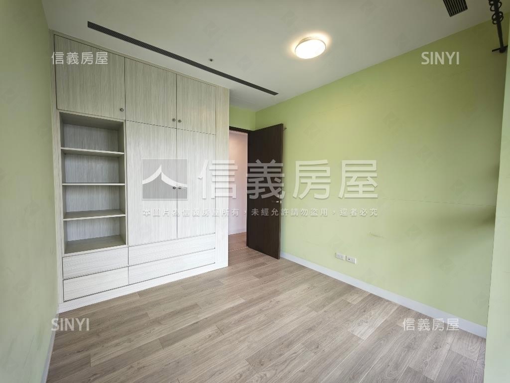 靜心連雲王者三房豪邸房屋室內格局與周邊環境