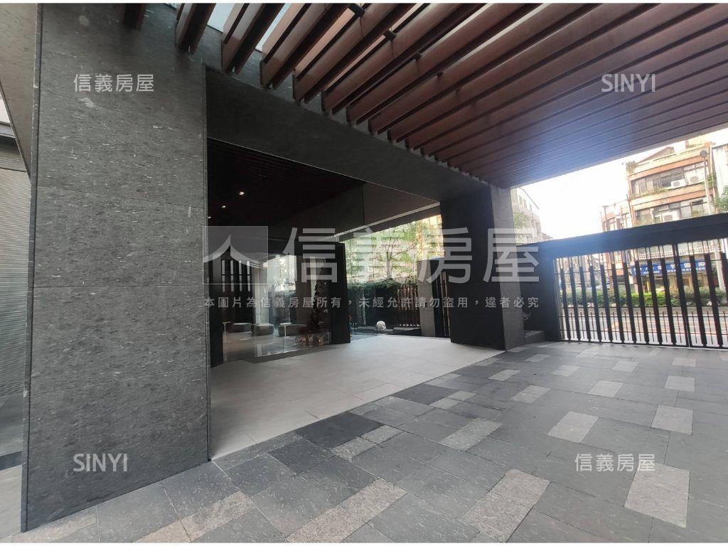 靜心連雲王者三房豪邸房屋室內格局與周邊環境