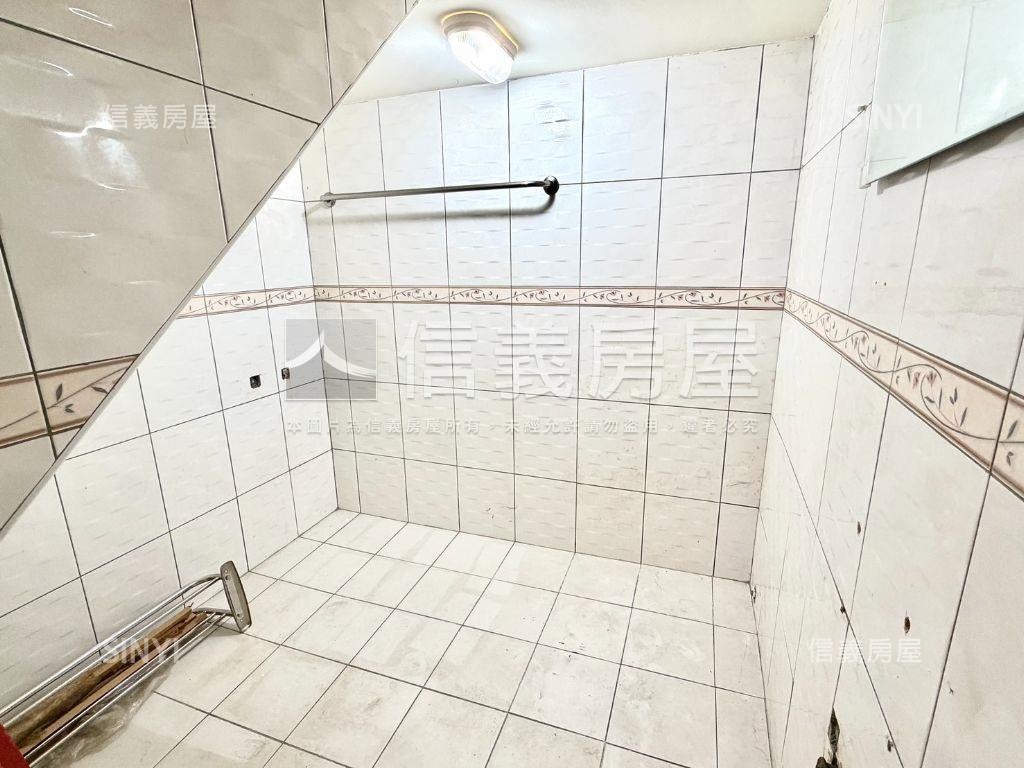 仁武仁春市場旁中正路透天房屋室內格局與周邊環境