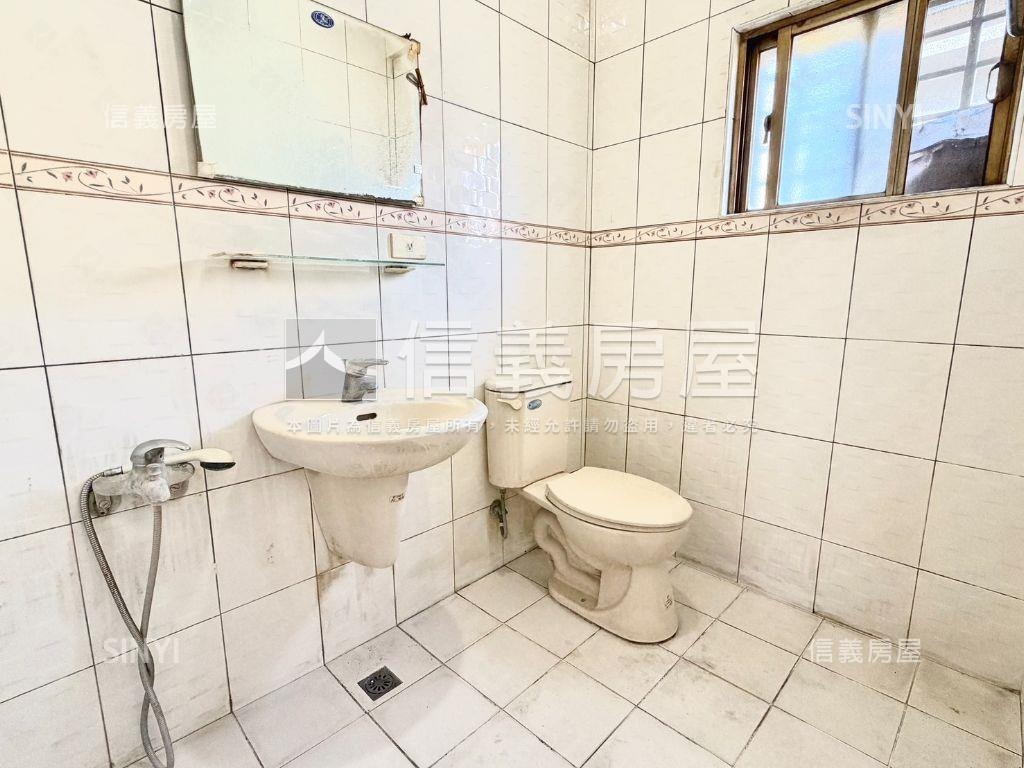 仁武仁春市場旁中正路透天房屋室內格局與周邊環境