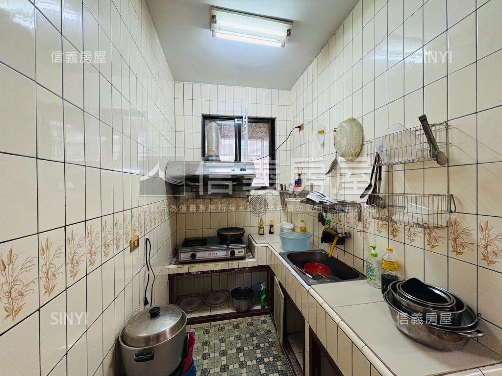專任．近未來捷運學區好宅房屋室內格局與周邊環境