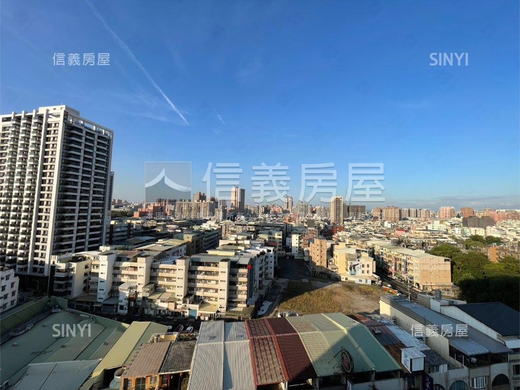 城市桂冠精美三房車位房屋室內格局與周邊環境