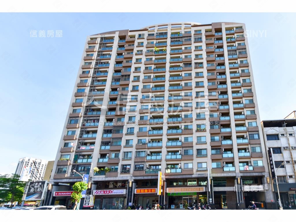 城市桂冠精美三房車位房屋室內格局與周邊環境