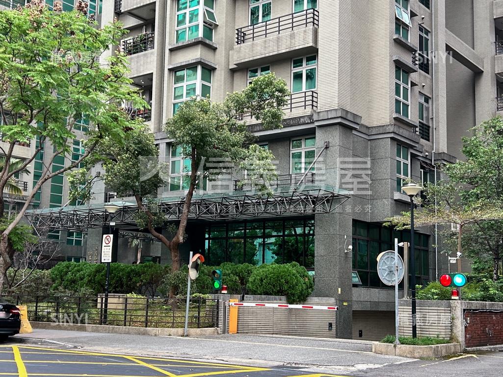 圓山官邸雙坡平車房屋室內格局與周邊環境