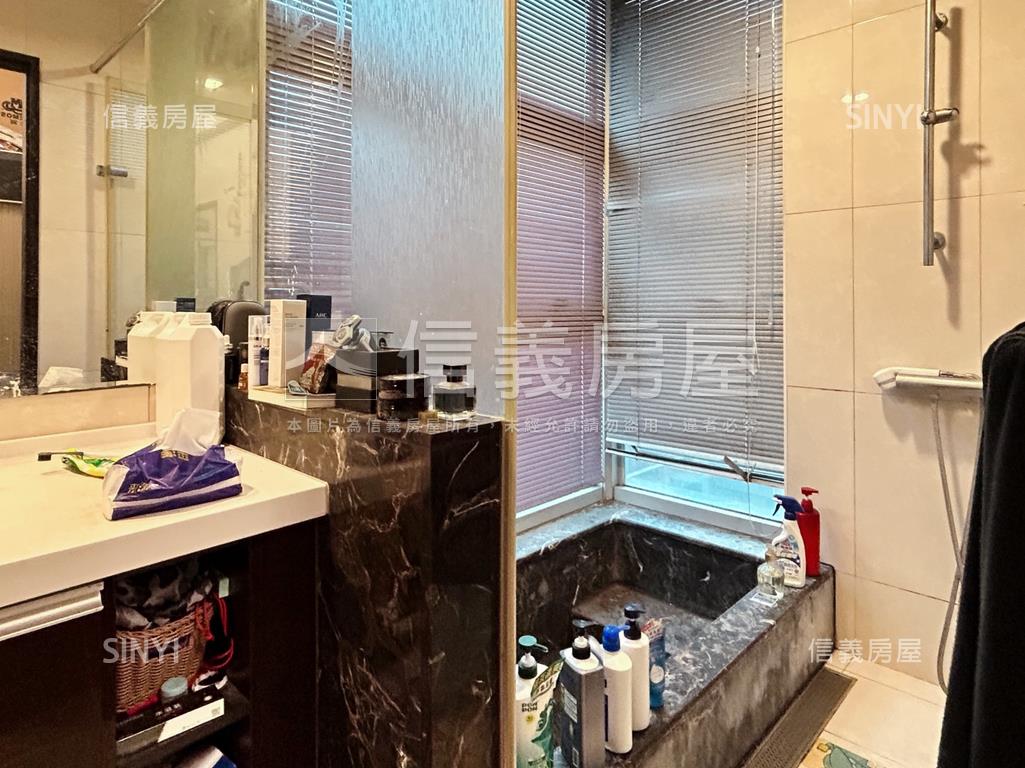 圓山官邸雙坡平車房屋室內格局與周邊環境